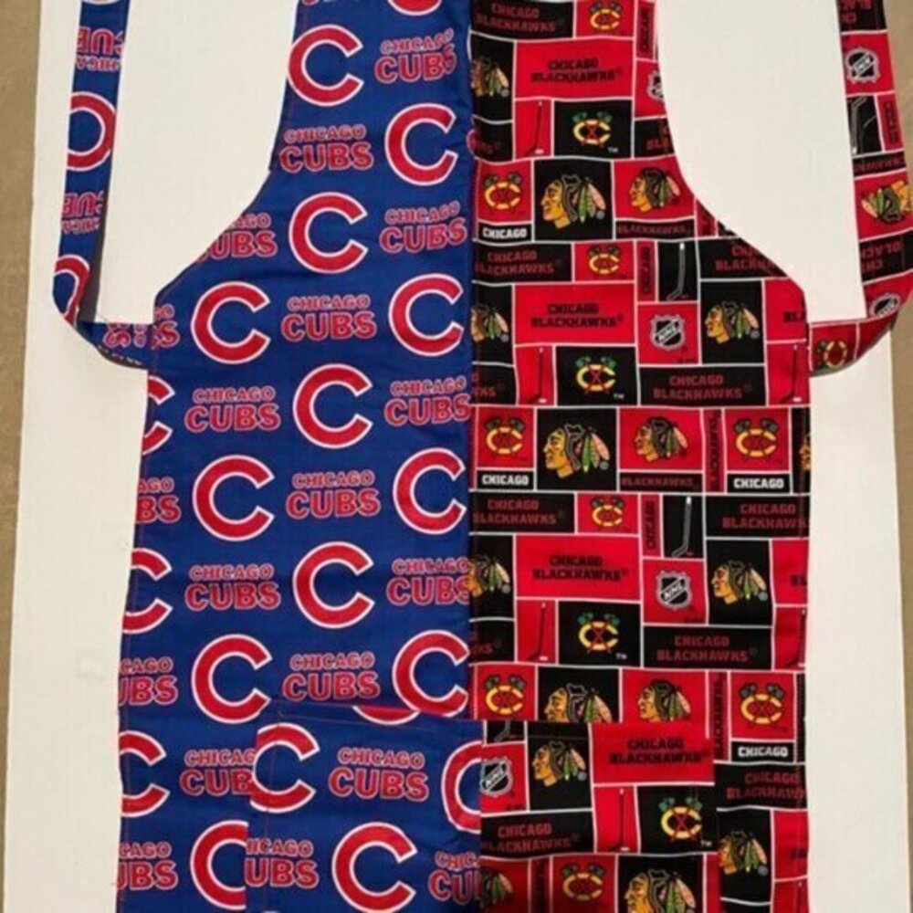 Blackhawks Cubs split pattern Child’s Apron kids size 8-10 medium